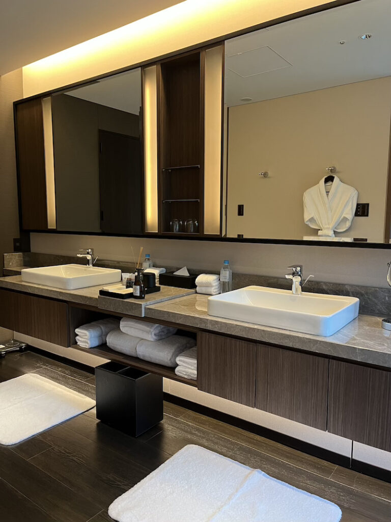 The author's own photograph of the double vanity in her Ritz-Carlton Reserve room