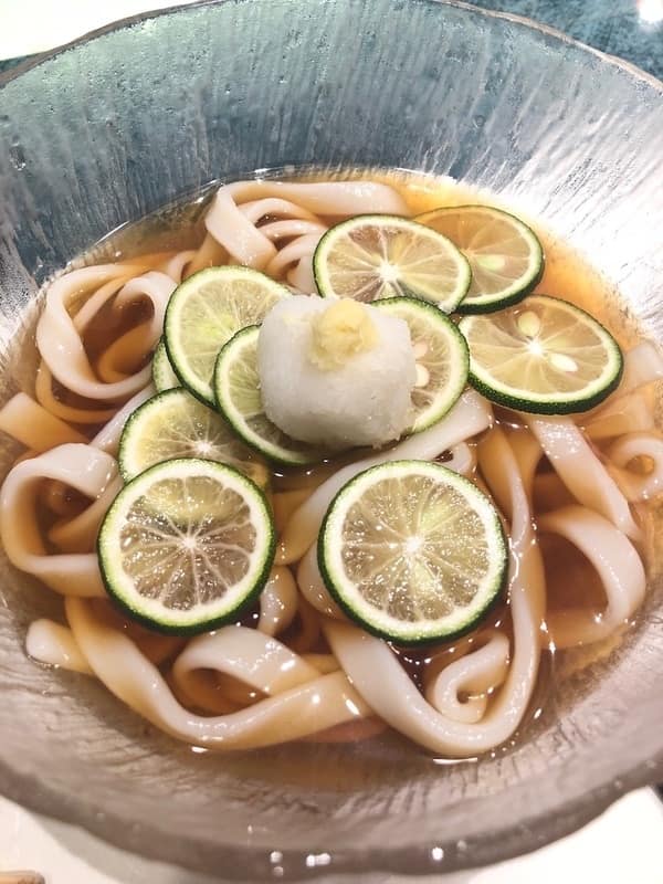 原作者在圓山旬另一席本人實吃時拍攝的夏季酸橘烏龍麵