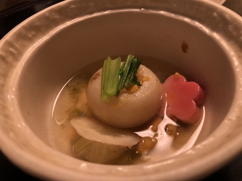 北海道在地作者入住支笏湖第一寶亭留翠山亭時拍攝的館內晚餐燉煮料理
